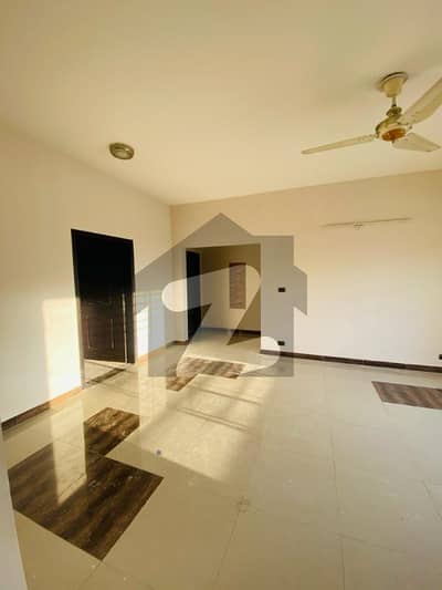 2700 sq feets Flat For REnt Askari Tower 4 DHA phase 2