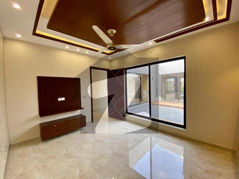 1 Kanal Upper Portion For Rent At Hot Location In Dha Phase 6 Near To Park & Commercial