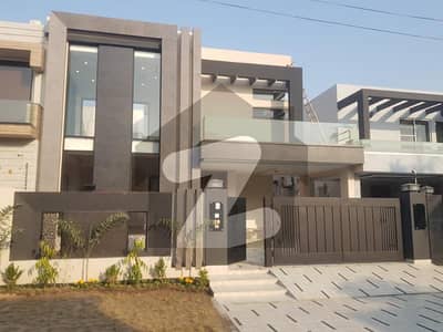 10 Marla Modern Bungalow For Sale At Hot Location Near To Park & Commercial