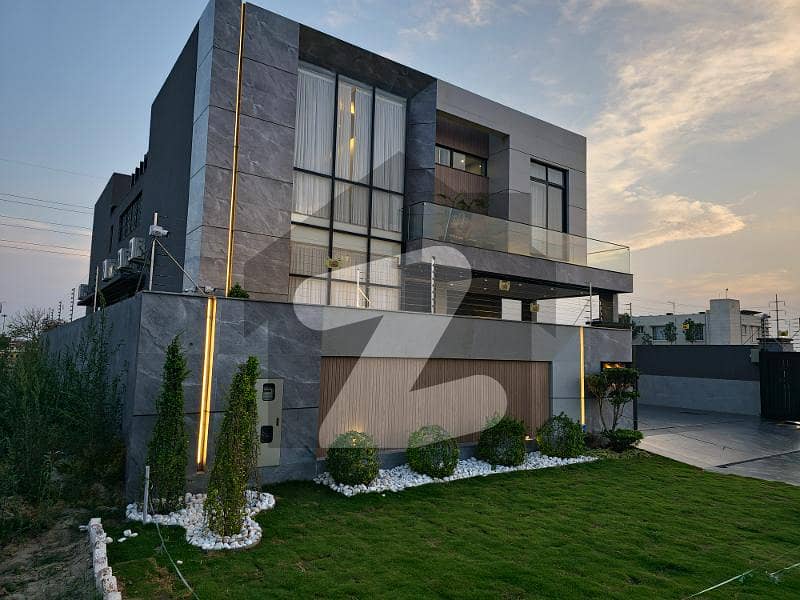 1 Kanal Ultra Modern Fully Furnished Designer House Available For Sale In DHA