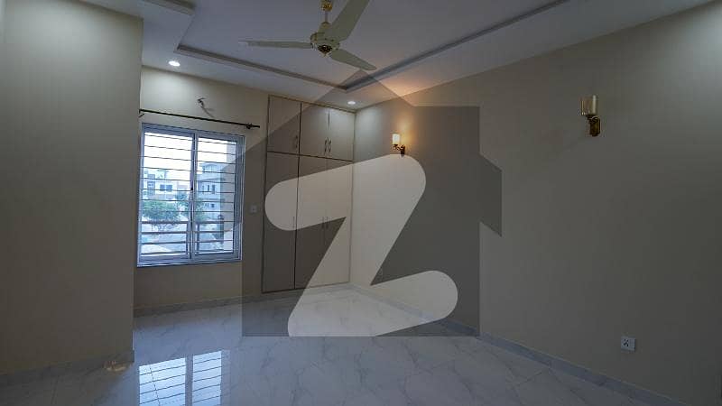 Ground Portion For Rent In G-13