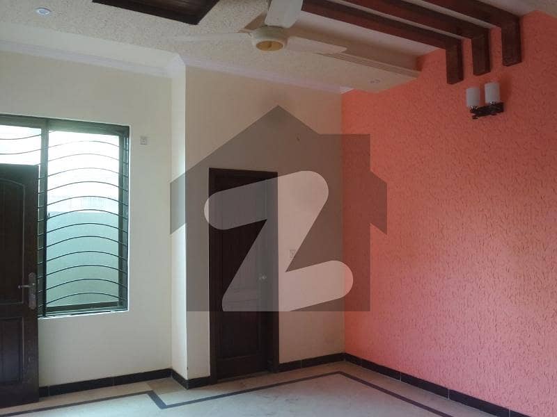 A 1 Kanal Upper Portion Located In E-11 Is Available For rent