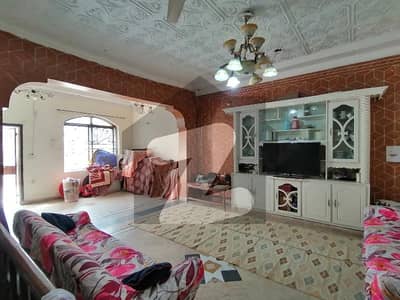 Get A 8 Marla House For sale In Samanabad