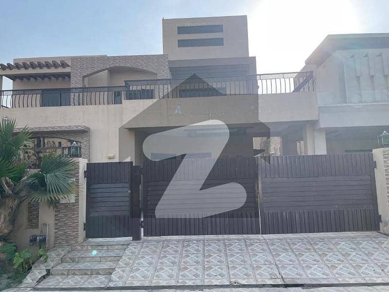 1 Kanal Un-furnished House's upper Portion for Rent in Phase 6
