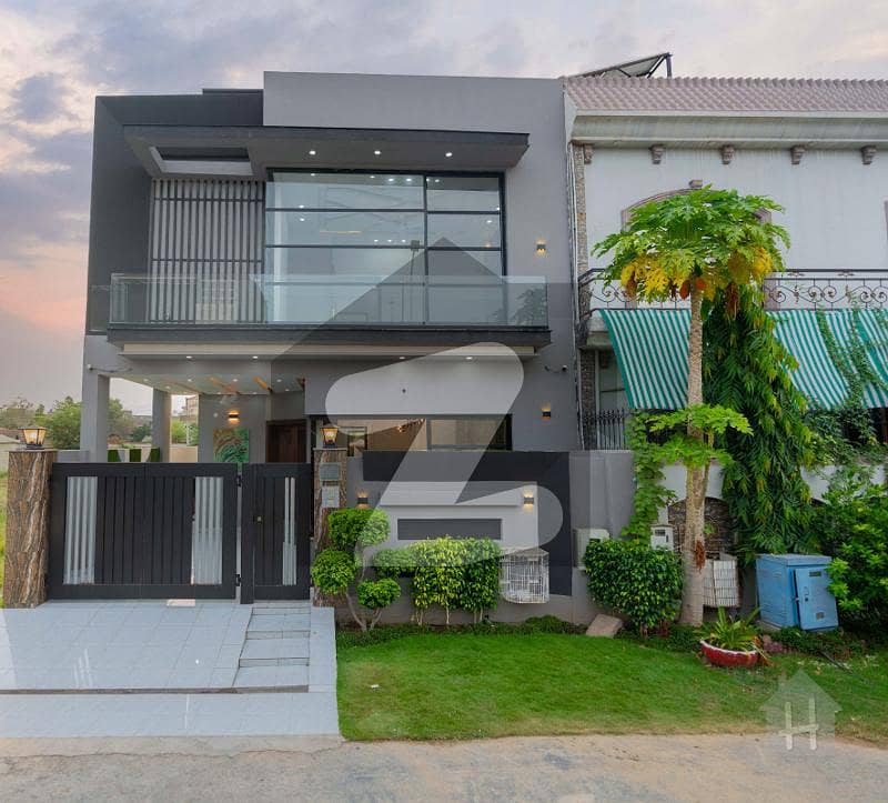5 Marla Brand New Most Luxury Modern House Available For Sale