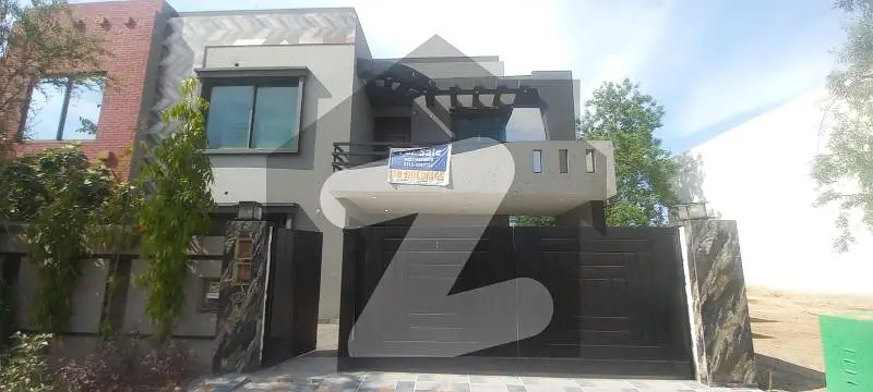 10 Marla Low Budget House For Sale in Takbeer Block Bahria Town Lahore