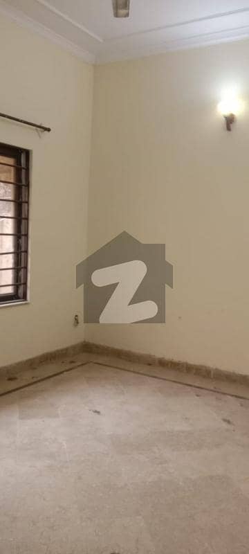 Centrally Located Upper Portion In G-13 Is Available For Rent