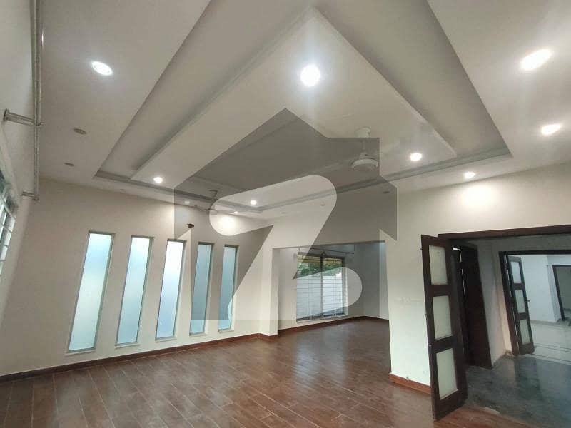 20-Marla Lower portion like brand New for Rent in DHA Ph-6 Lahore Owner Built House.