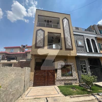 3.5 Marla Half Triple Storey House For Rent In Al Rehman Garden Phase 4 Near Jallo Park Main Canal Road Lahore