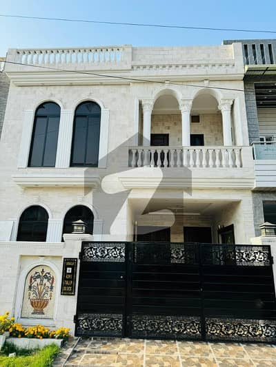 6 Marla House Are Available For Sale in Tulip Block in Park View City Lahore