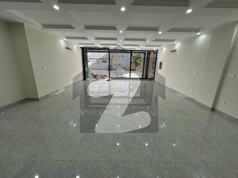 5 Marla Ground floor commercial Hall For Rent in Bahria Town Lahore
