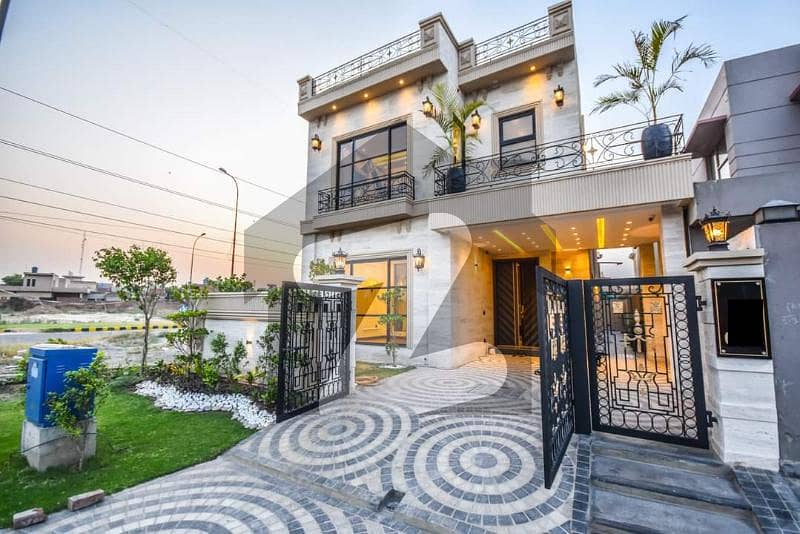 10 Marla Modern Design House For Sale At Hot Location Near To Park Mosque & School