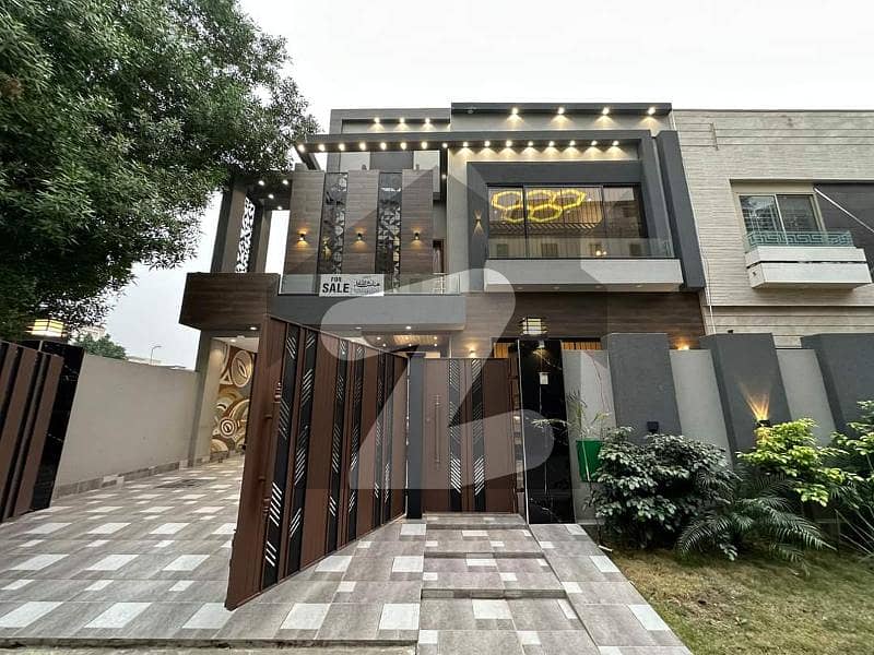 بحریہ ٹاؤن سیکٹر سی بحریہ ٹاؤن,لاہور میں 5 کمروں کا 10 مرلہ مکان 4.65 کروڑ میں برائے فروخت۔