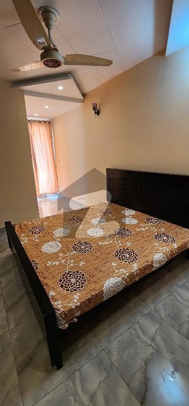 Fully Furnished 1 Bed Tv Lonch Till Flooring