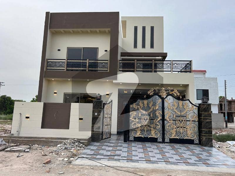 7.5 marla Brand New Double Storey House For Rent