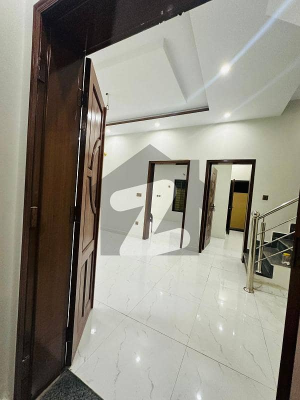 پارک ویو سٹی ۔ ڈائمنڈ بلاک پارک ویو سٹی,لاہور میں 4 کمروں کا 5 مرلہ مکان 2.0 کروڑ میں برائے فروخت۔