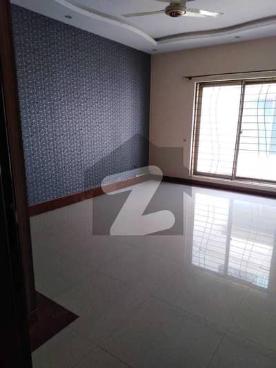 10 Marla Upper Portion For Rent In Bahria Town Lahore