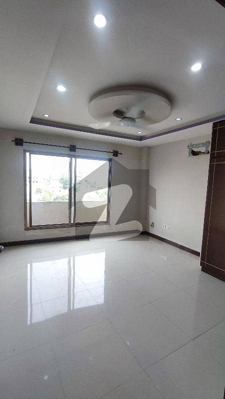 2 bedroom apartment with Gas for rent in phase 7 spring north