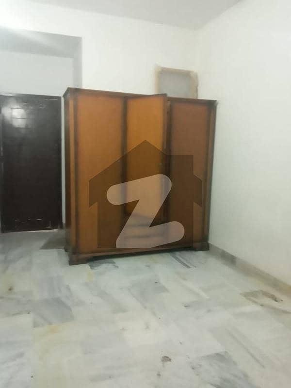 APARTMENT IS AVAILABLE FOR SELL DHA PHASE 7 3 BEDROOM 1800 SQ. FT