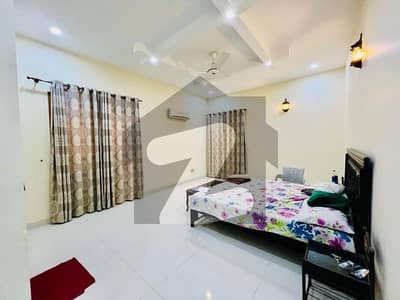 500 Yard'S Bungalow For Rent In Phase 8
