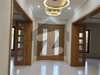 1066 Sq/Yd Large House For Rent in F-7, Islamabad