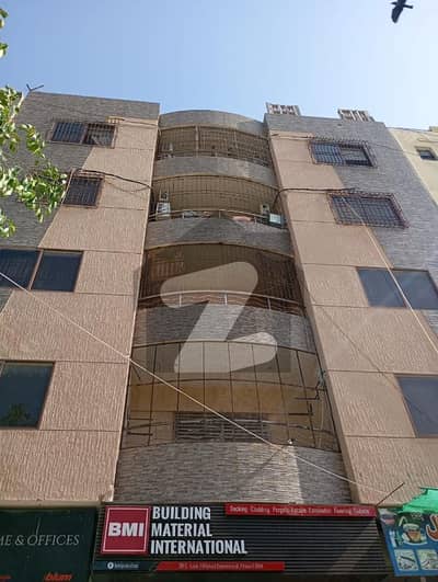ڈی ایچ اے فیز 6 ڈی ایچ اے ڈیفینس,کراچی میں 3 کمروں کا 8 مرلہ فلیٹ 3.5 کروڑ میں برائے فروخت۔