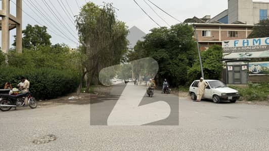 حیات آباد فیز 5 ۔ بی 2 حیات آباد فیز 5,حیات آباد,پشاور میں 4 کنال کمرشل پلاٹ 80.0 کروڑ میں برائے فروخت۔