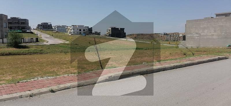 10 Marla Residential Plot Available For Sale In Block G