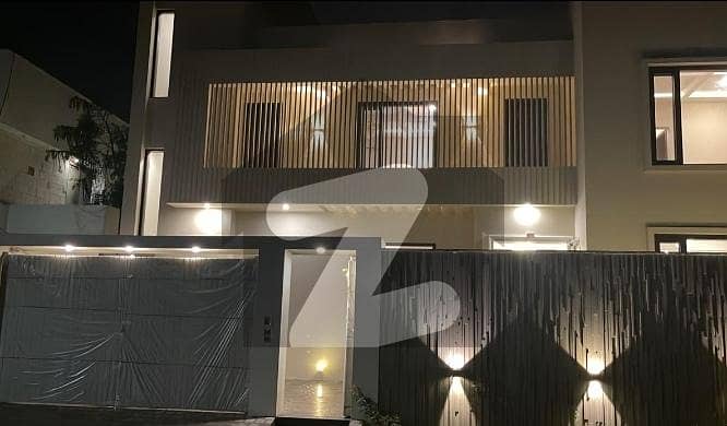 ڈی ایچ اے فیز 8 ڈی ایچ اے ڈیفینس,کراچی میں 5 کمروں کا 1 کنال مکان 14.0 کروڑ میں برائے فروخت۔