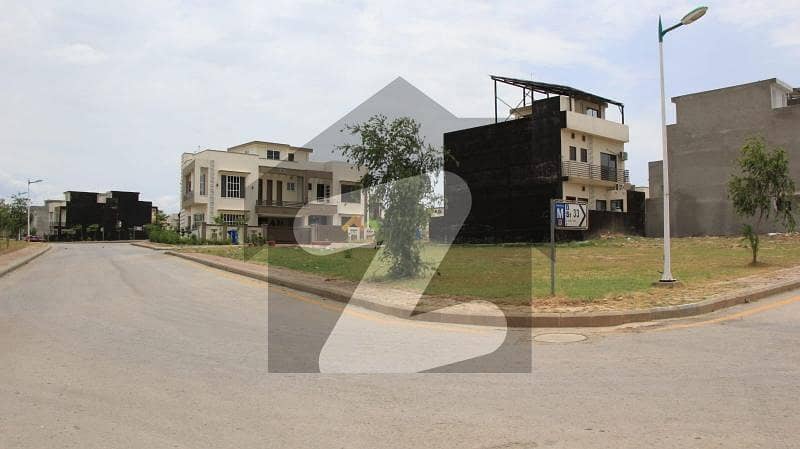 PRIME LOCATION RESIDENTIAL PLOT WITH EXTRA LAND AVAILABLE FOR SALE BEST OPPORTUNITY FOR INVESTMENT