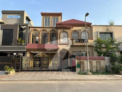 10 Marla Designer House For Sale In Bahria Town Lahore