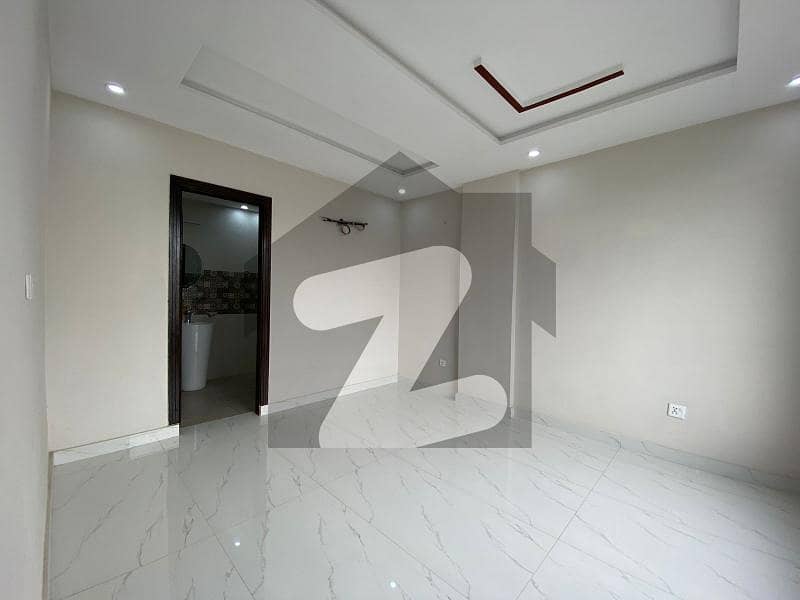 1 Bed, Non-Furnished Apartment
Sector C Available For Rent