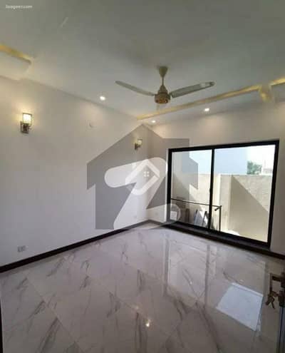 ڈی ایچ اے 9 ٹاؤن ڈیفنس (ڈی ایچ اے),لاہور میں 3 کمروں کا 5 مرلہ مکان 56.0 ہزار میں کرایہ پر دستیاب ہے۔