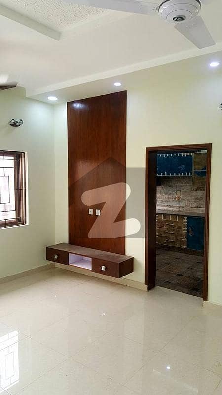 Beautiful Brand 5 Marla Lower Portion Available For Rent In Lahore