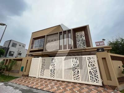 Corner Luxurious Designer 12 Marla Brand New House For Sale In Bahria Town Lahore