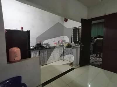 پی سی ایس آئی آر سٹاف کالونی لاہور میں 2 کمروں کا 5 مرلہ مکان 1.6 کروڑ میں برائے فروخت۔