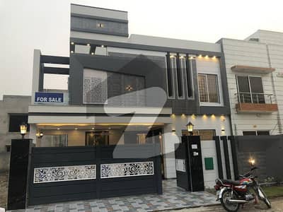 10 Marla House For Sale In Chambelli Block Bahria Town Lahore