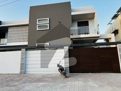 300 Yards Top Quality Designer Bungalow Available For Sale