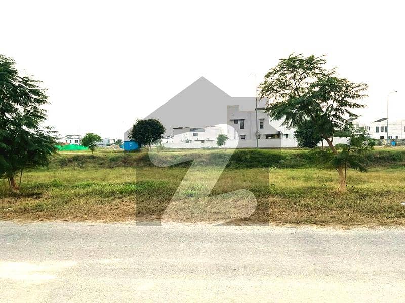 Super Hot Location 4 Kanal Plot 70ft Road Near Park For Sale T-Block DHA Phase 7
