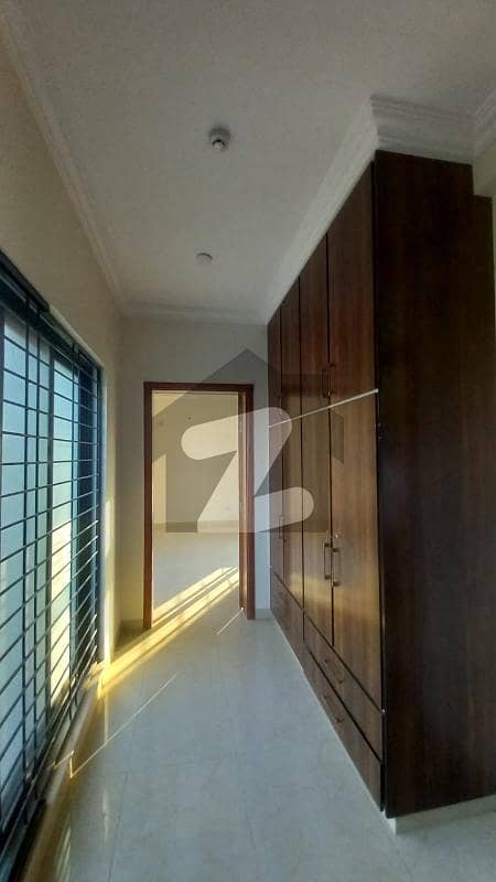 10 Marla Beatifull House For Rent DHA Phase 8 Lahore