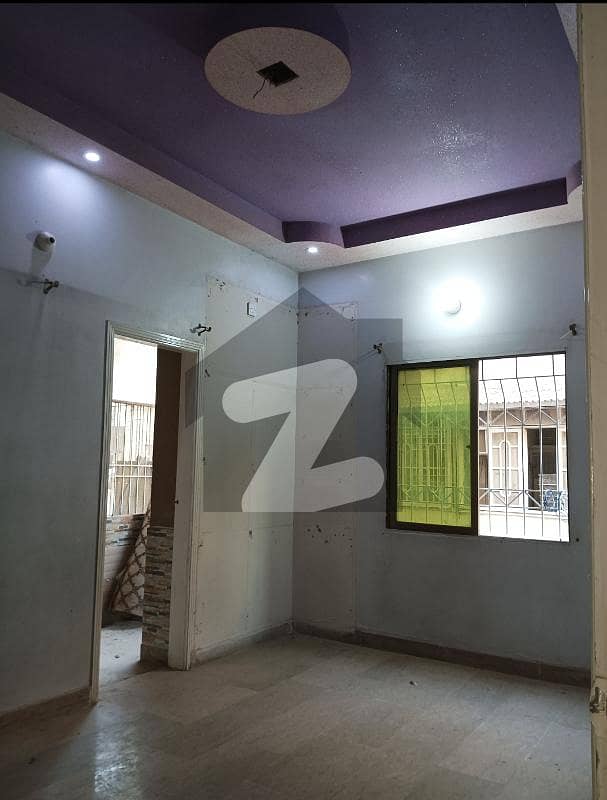 ناظم آباد - بلاک 5سی ناظم آباد,کراچی میں 2 کمروں کا 3 مرلہ بالائی پورشن 65.0 لاکھ میں برائے فروخت۔