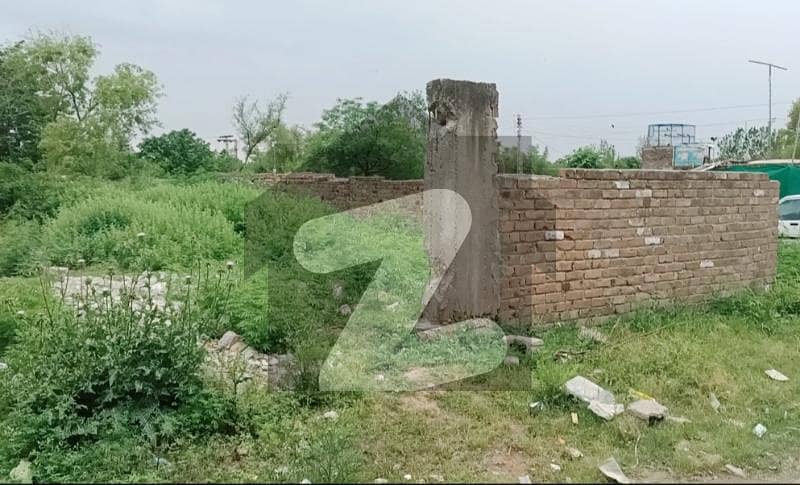 30x70 level plot available in Chak shahzad