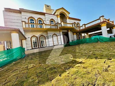 Beautiful House OF 2.75 Kanal For Sale In Behria TOWN PH8 (HAMLET)