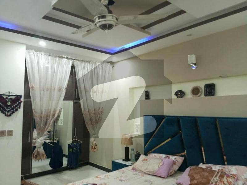 پارک ویو سٹی لاہور میں 5 کمروں کا 10 مرلہ مکان 3.2 کروڑ میں برائے فروخت۔
