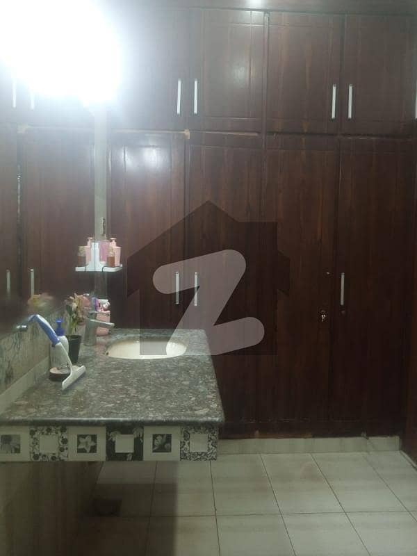 10marla 5beds Neat Clean house for sale in gulraiz housing