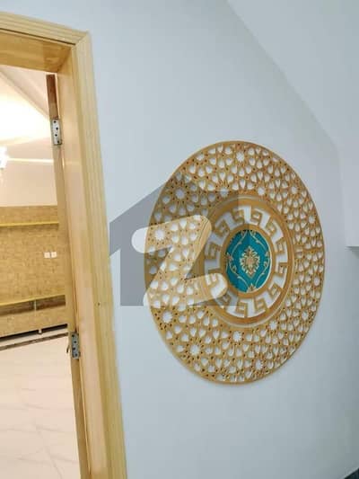 بنی گالہ اسلام آباد میں 3 کمروں کا 10 مرلہ مکان 2.3 کروڑ میں برائے فروخت۔