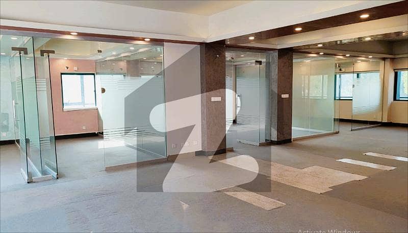2,600 SQR FT OFFICE SPACE AVAILABLE IN BLUE AREA JINNAH AVENUE FACING