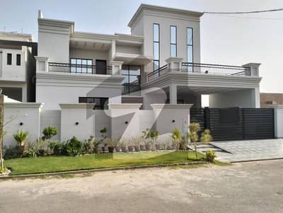 Prime Location 20 Marla House Situated In Wapda Town Phase 1 Block E For Sale