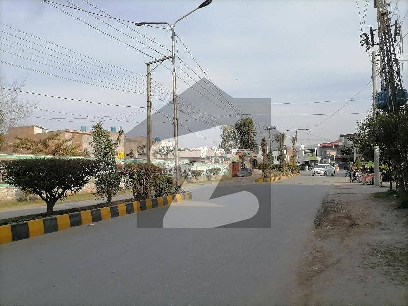 پنجاب سمال انڈسٹریز کالونی لاہور میں 1 کنال رہائشی پلاٹ 2.9 کروڑ میں برائے فروخت۔