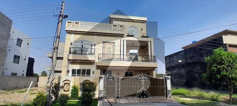 Prime Location In Izmir Town Extension - Block N1 House Sized 10 Marla For sale